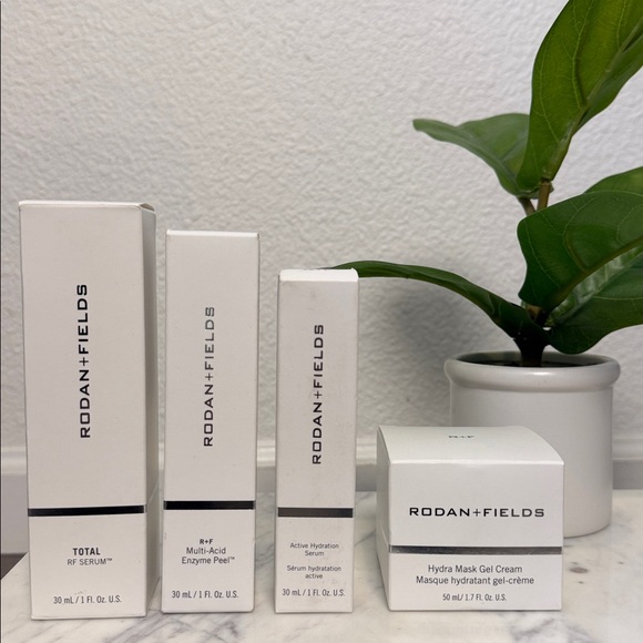 NWOT Rodan + Fields Skincare Bundle - Picture 3 of 8
